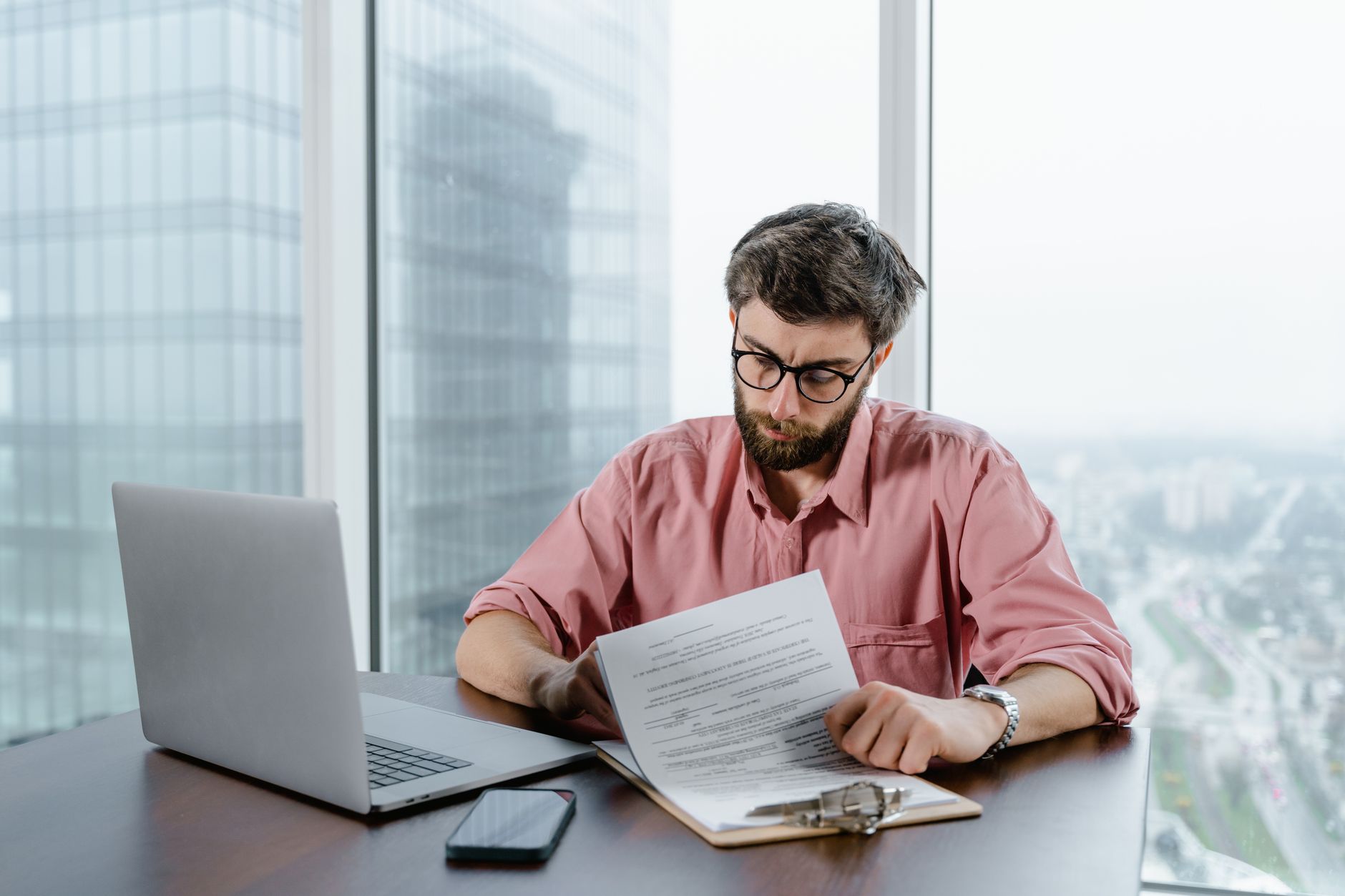 Quality manager reviewing an AQL sampling plan table