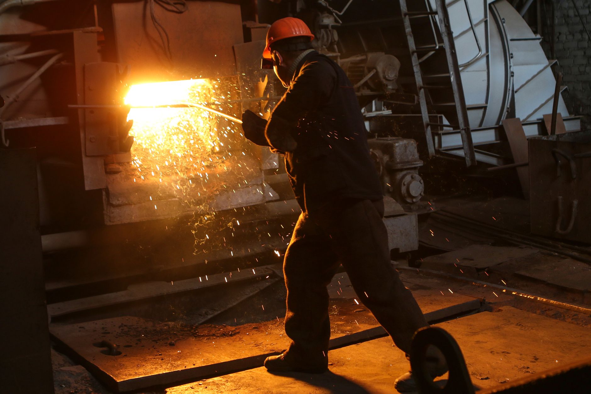 Technician performing a heat treatment special process