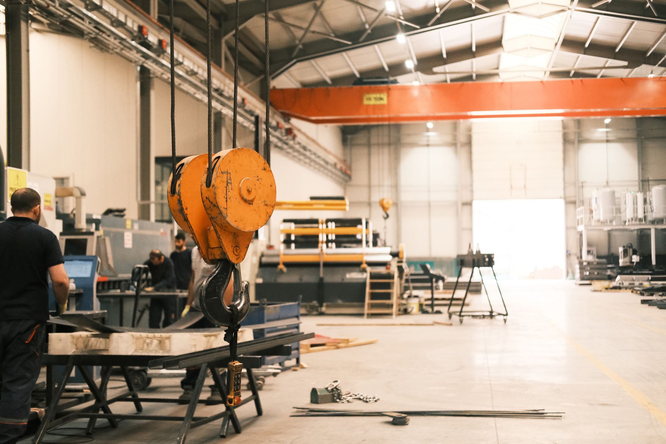 Rigging Equipment and Sling Angles: Why the Math Matters